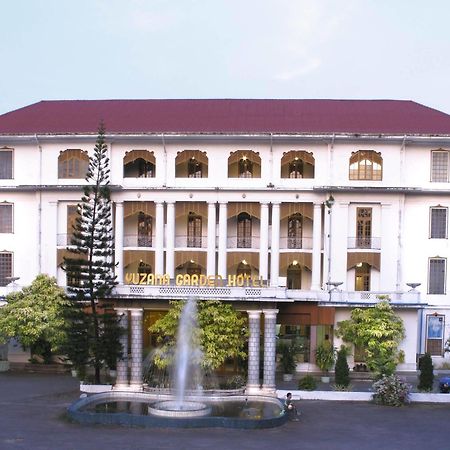 Yuzana Garden Hotel Rangum Exterior foto