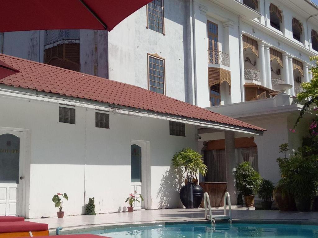 Yuzana Garden Hotel Rangum Exterior foto