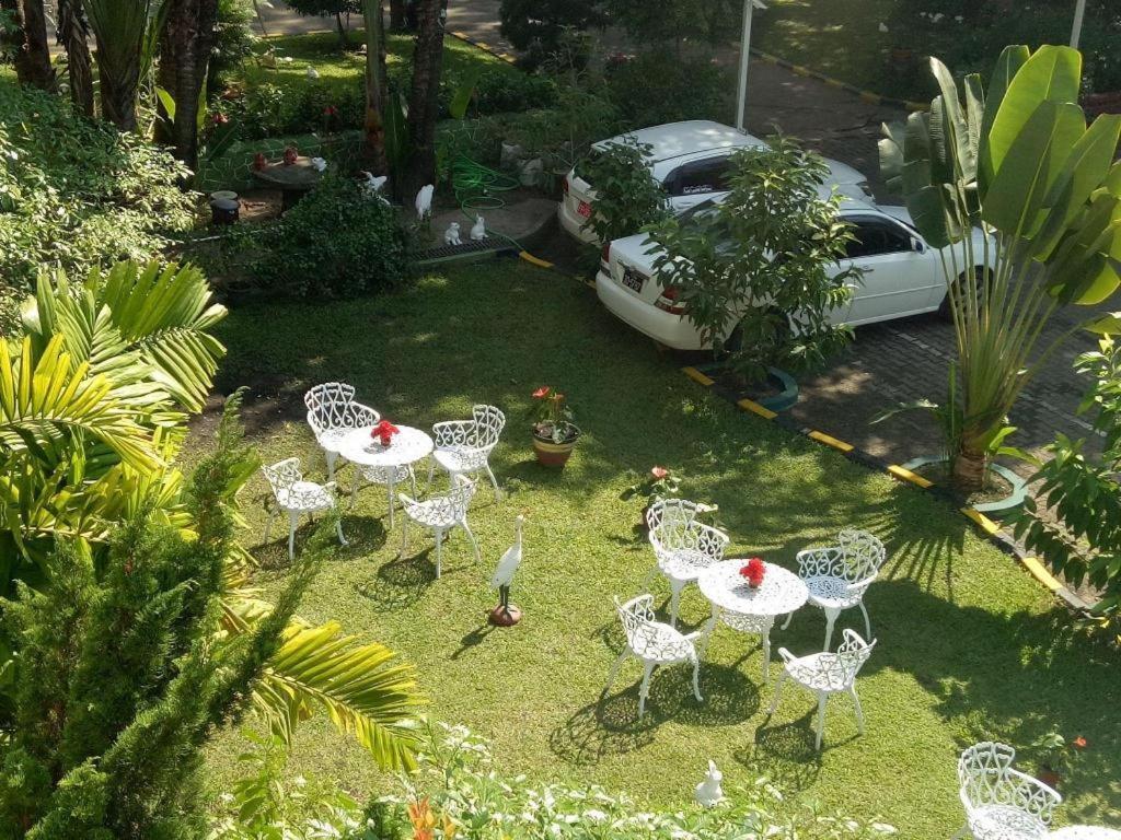 Yuzana Garden Hotel Rangum Exterior foto
